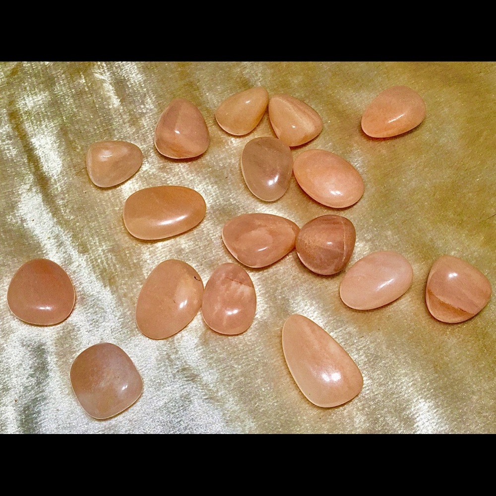 (2) Peach Moonstone Tumbled Crystals - Picture 5 of 9